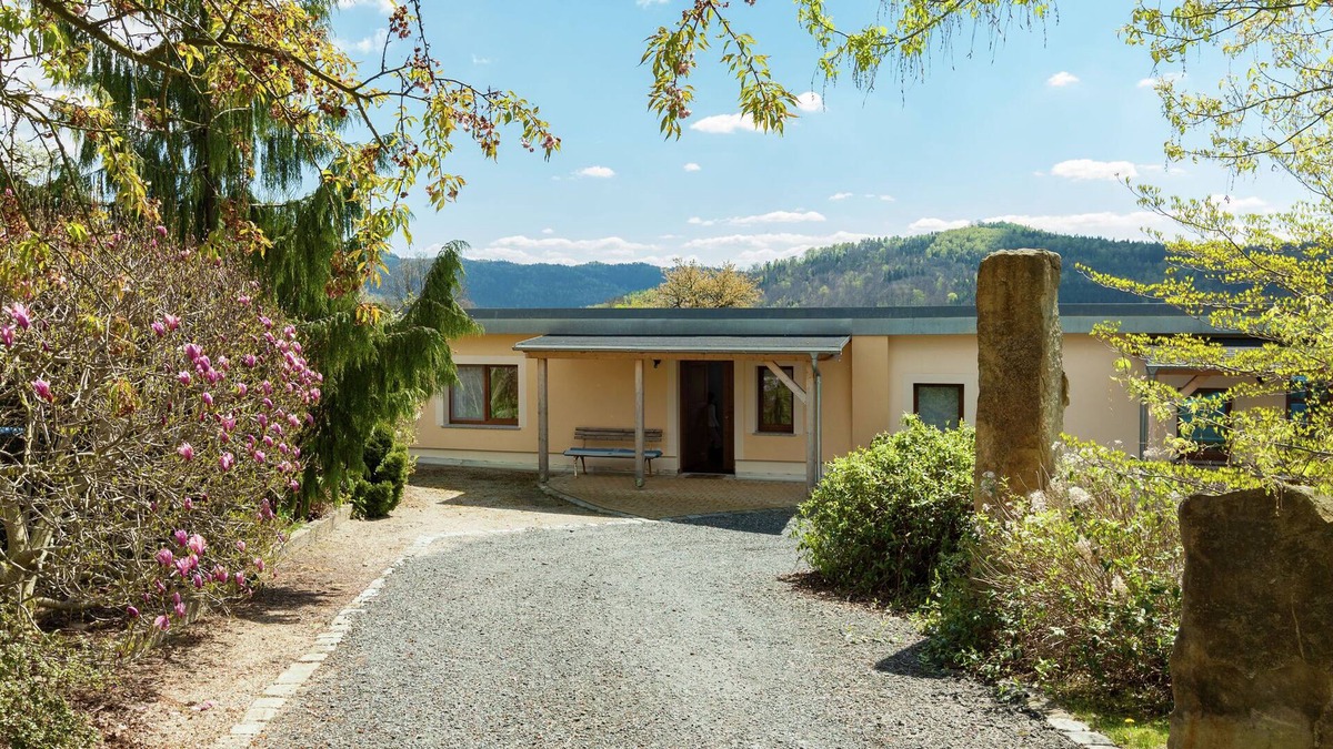 Mittelndorf House | Holiday home right in the heart of Saxon Switzerland with garden pool and amazing view