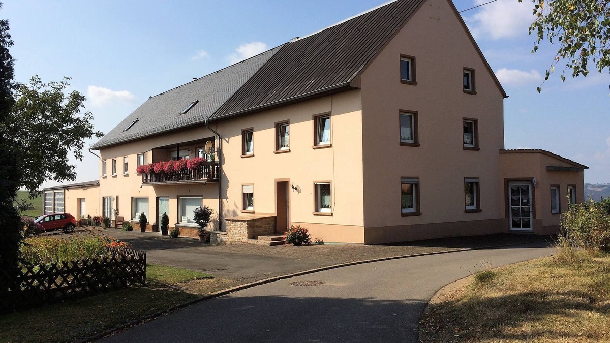 Rodershausen Apartment | Holiday Home Rodershausen near Vianden Castle