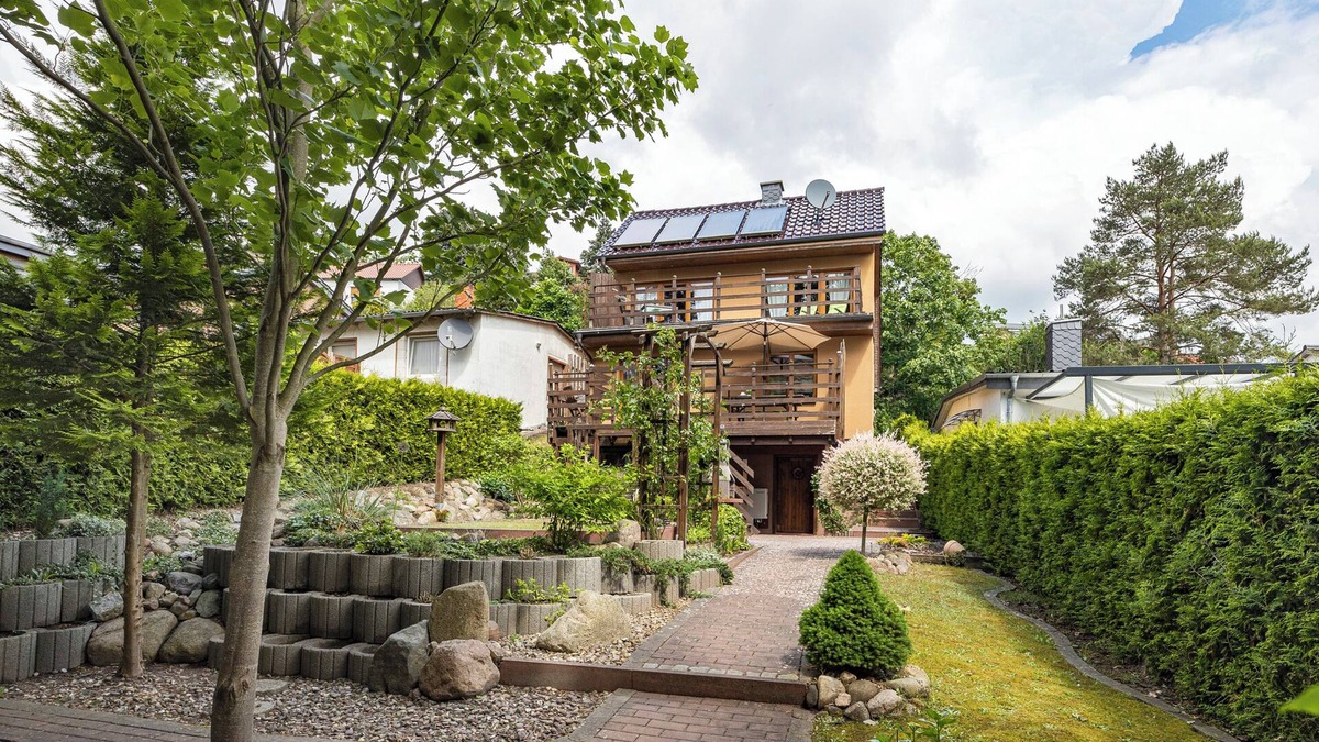 Lauenburg an der Elbe House | Holiday Home 'Scheffler' with Private Terrace, Private Garden and Wi-Fi