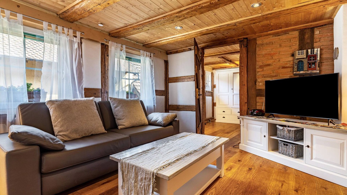 Barocke Altstadt House | Holiday Home 'Schwarzwaldstübchen' with Private Terrace, Wi-Fi and Air Conditioning
