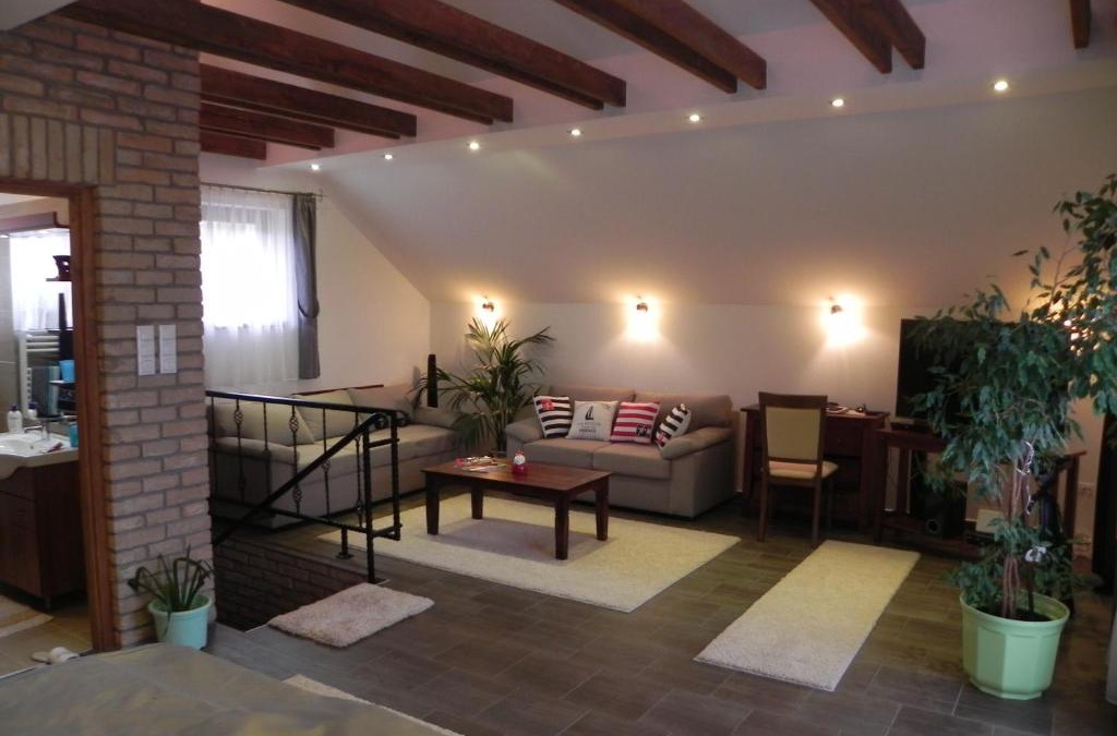 Miskolc-Tapolca House | Holiday Home Siraly