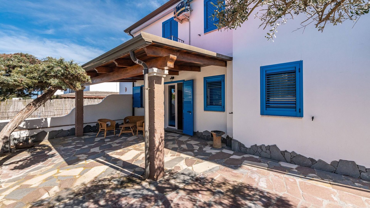Calasetta House | Holiday Home "Sottotorre 1" close to the Sea with Private Garden & A/C