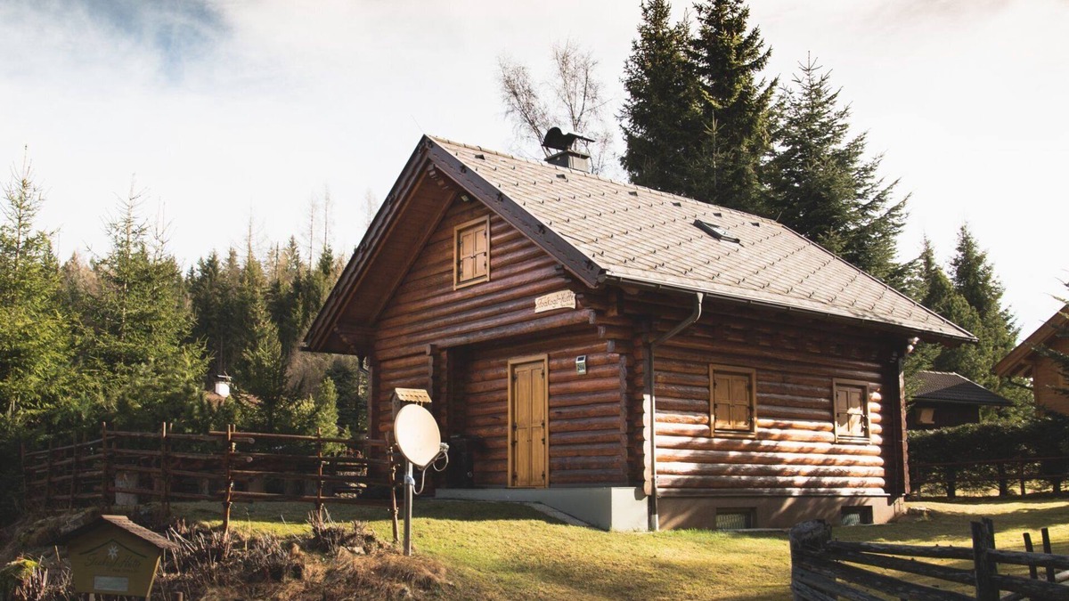 Bad Sankt Leonhard im Lavanttal House | Holiday Home 'Stoakoglhütte' with Private Terrace and Garden