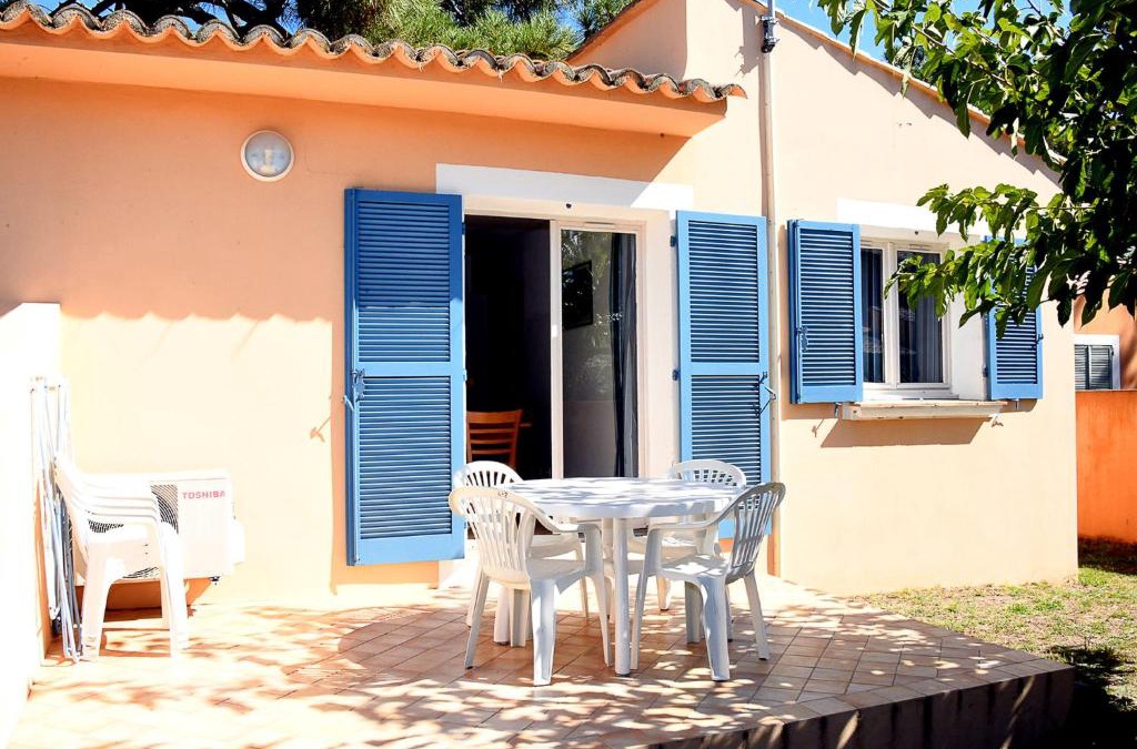 Pineto House | Holiday Home T3 Cabine by Interhome