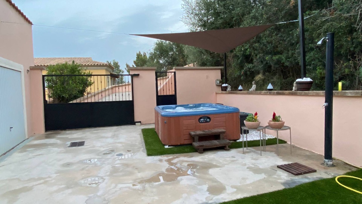 Ses Rotgetes de Canet House | Holiday Home 'The Paradise' with Mountain View, Private Terrace and Wi-Fi