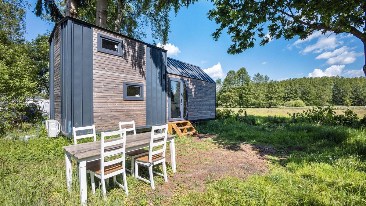 Fitzen House | Holiday Home 'Tiny Haus' with Private Garden