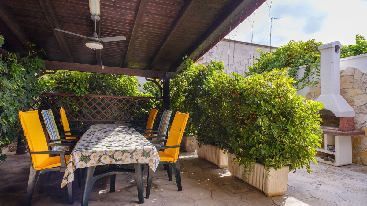 Giorgilorio House | Holiday Home "Villa Rita" 200 m the Sea with Garden & Grill
