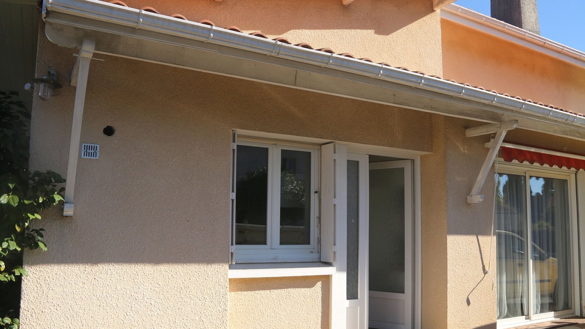 Ibos House | Holiday Home 'Villa Du Pouey' with Private Terrace, Private Garden and Wi-Fi