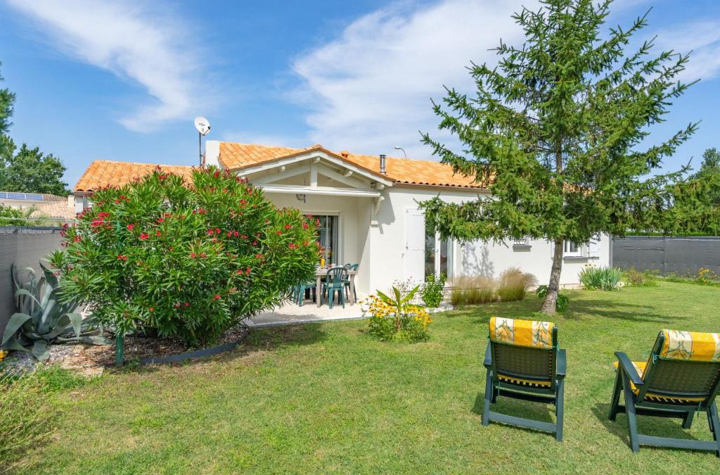 Les Mathes House | Holiday Home Villa Margarin by Interhome