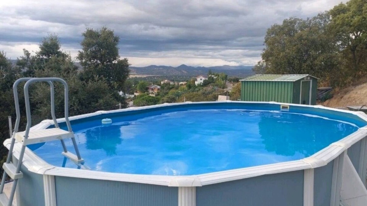 Santa Cruz del Retamar House | Holiday Home "Villa Silvestre" with Mountain View, Pool & Wi-Fi