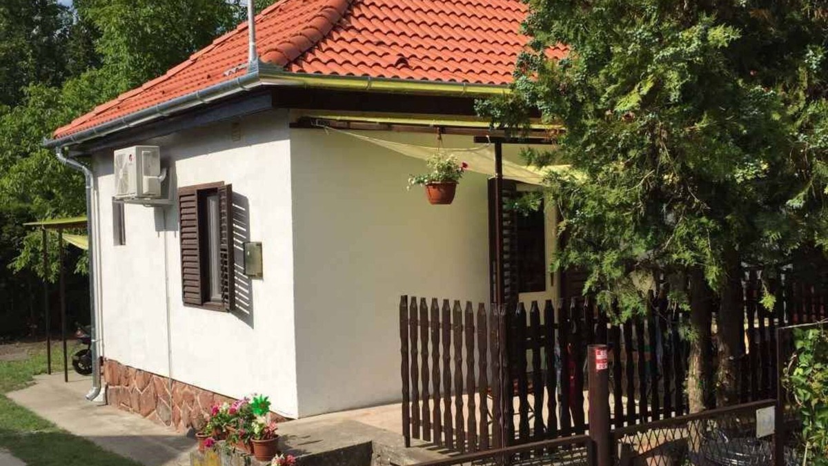 Fonyodliget House | Holiday home with air conditioning and washing machine, only 600 m from the beach