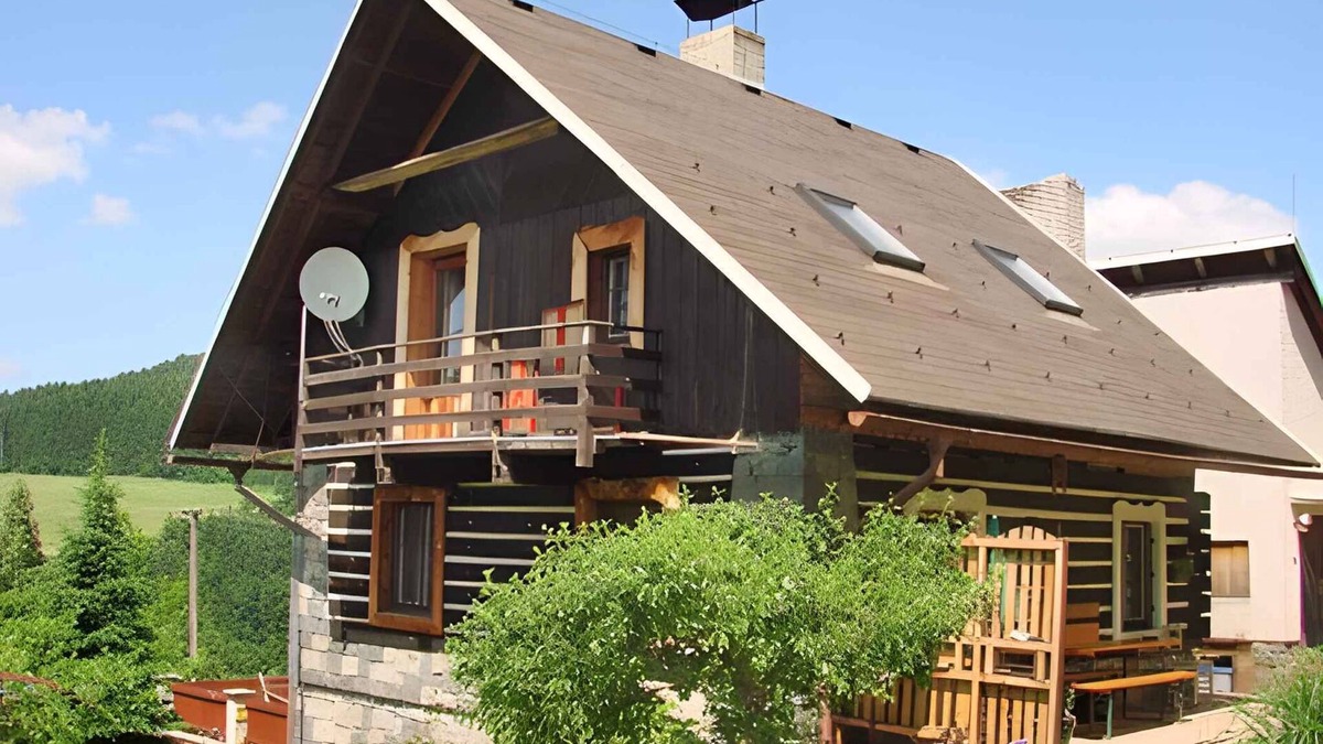 Mostek House | Holiday home with barbecue facilities