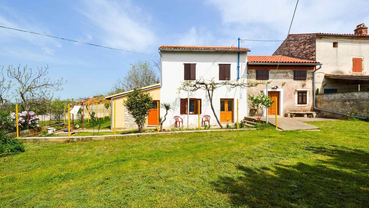 Jadreski House | Holiday home With closed ground