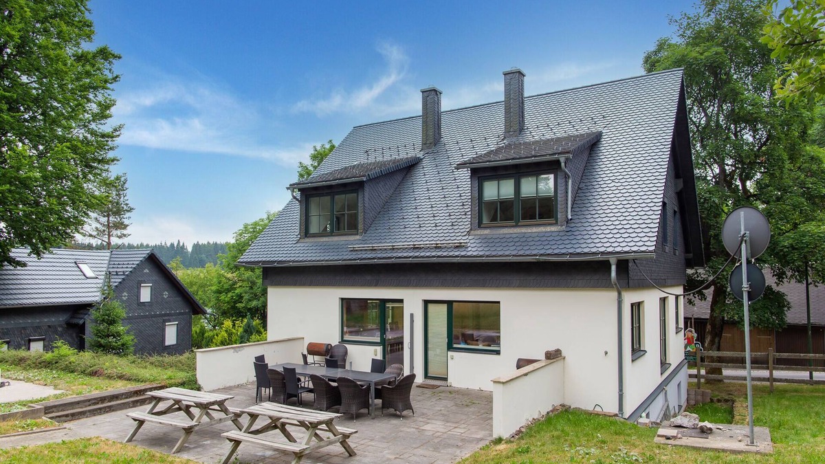 Friedrichshoehe House | Holiday home with garden and terrace