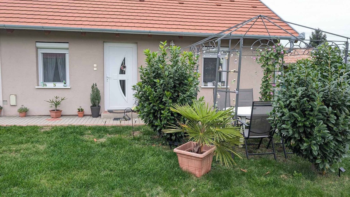 Balatonbereny House | Holiday home with air conditioning and massage shower