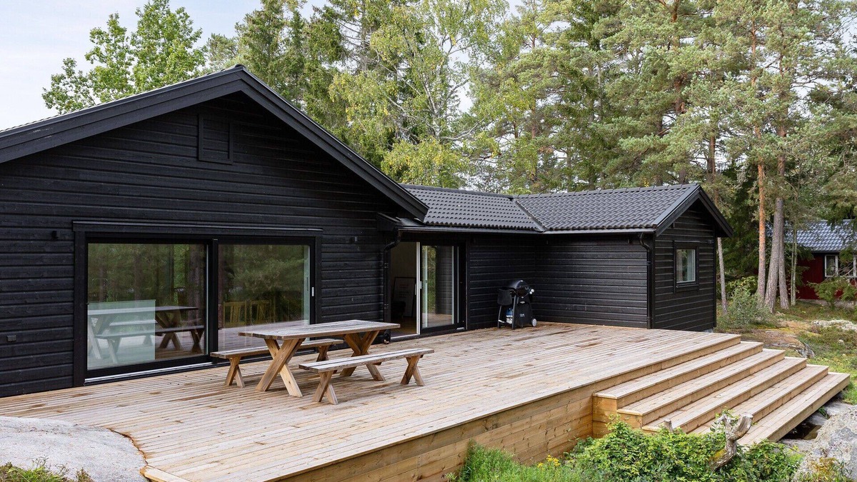 Sodersvik House | Holiday home with lake view on Rådmansö, Norrtälje | SE13037