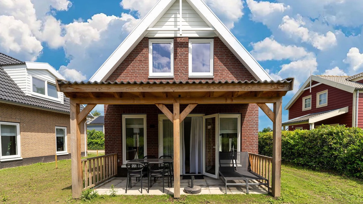 Municipality of Nissewaard House | Holiday home with sauna, garden