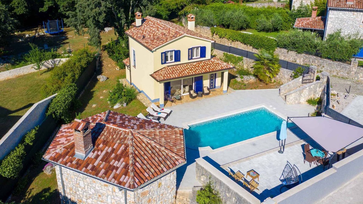 Krsan House | Holiday home with outdoor pool and barbecue