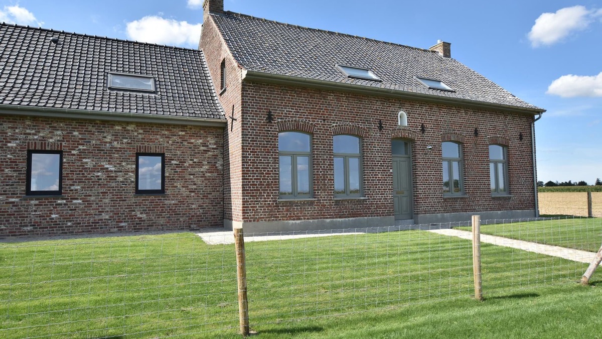 Poperinge Villa | Holiday Home with pond in Poperinge
