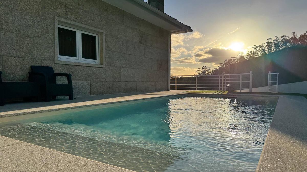 Portela House | Holiday home with pool and stunning views 15min. from the center of Braga