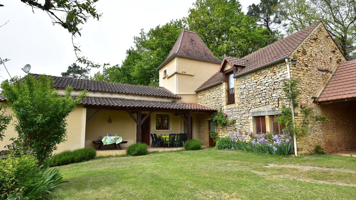 La Masse House | Holiday home with private garden