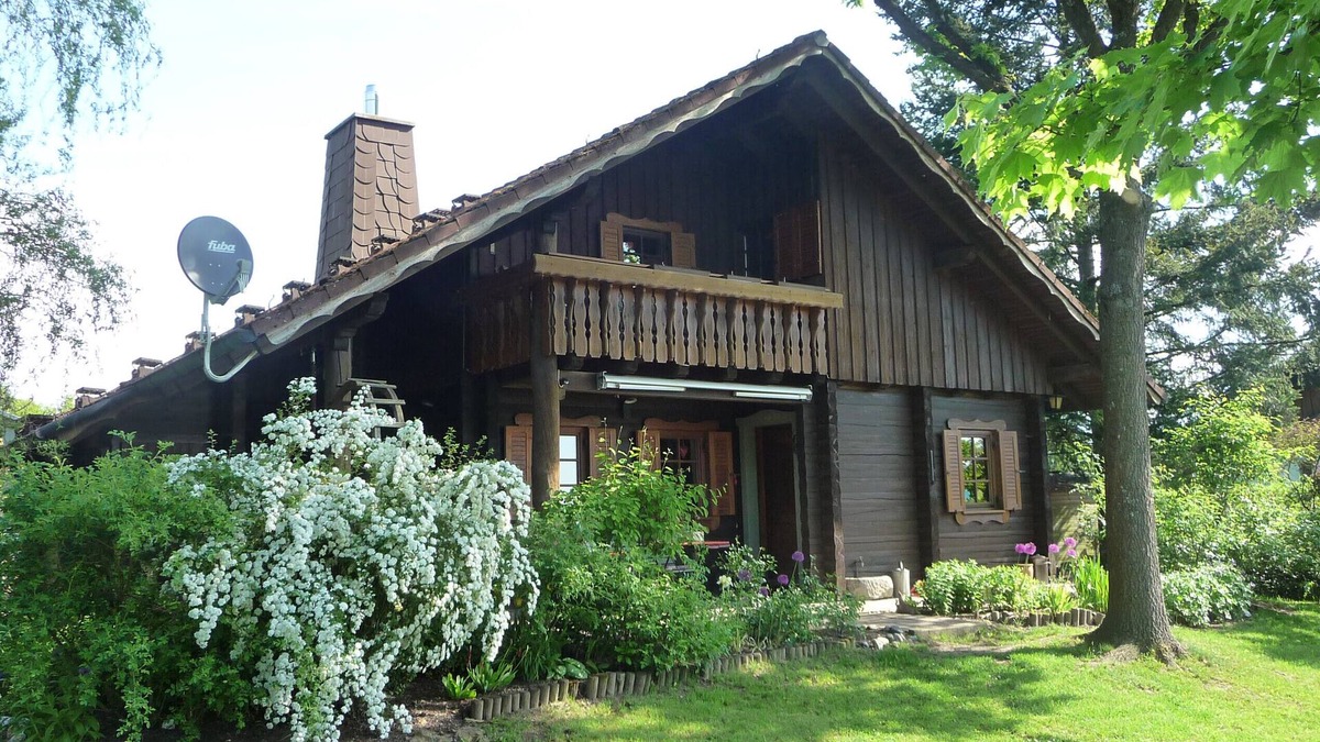 Roedental House | Holiday Home 'Zur Einberger Schweiz' with Private Terrace, Private Garden and Wi-Fi