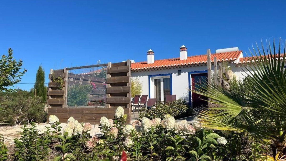 Cabeco de Aguia House | Holiday house Aljezur for 1 - 4 persons with 2 bedrooms - Twin house