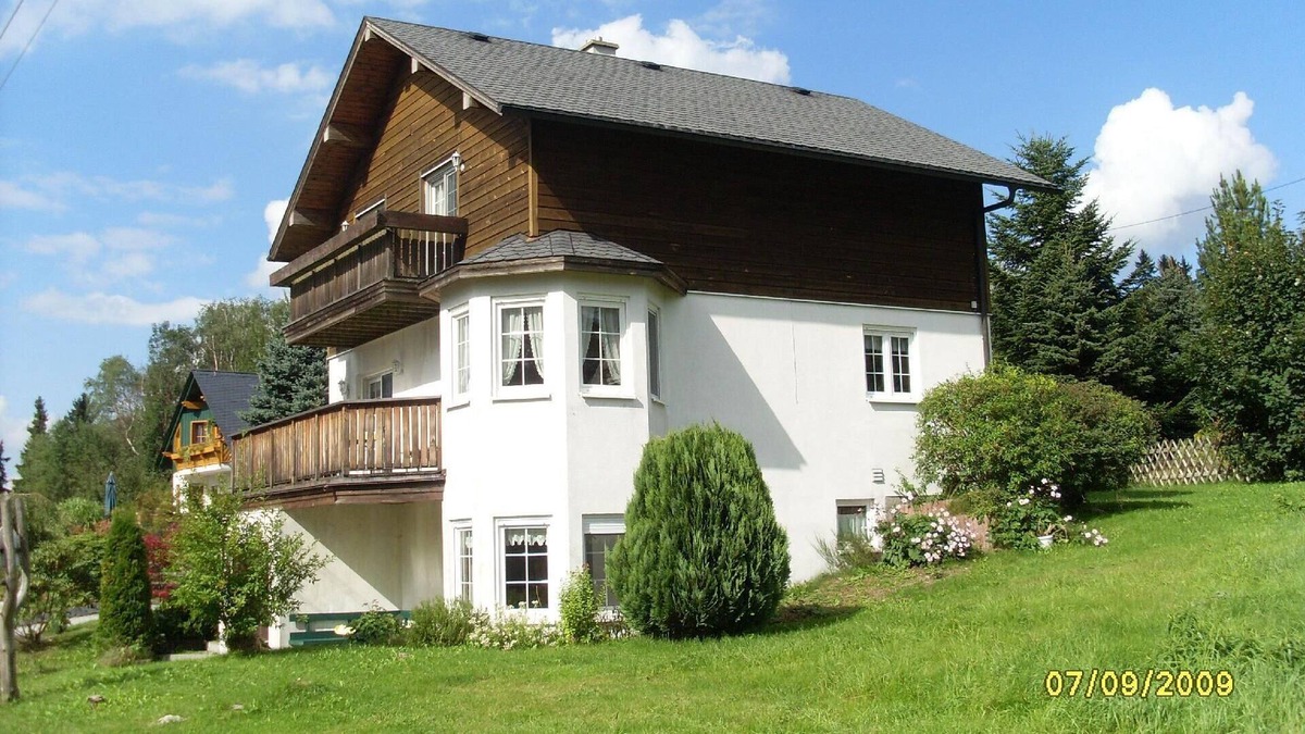 Vogelsgrun House | Holiday house Auerbach for 1 - 10 persons with 4 bedrooms - Holiday home