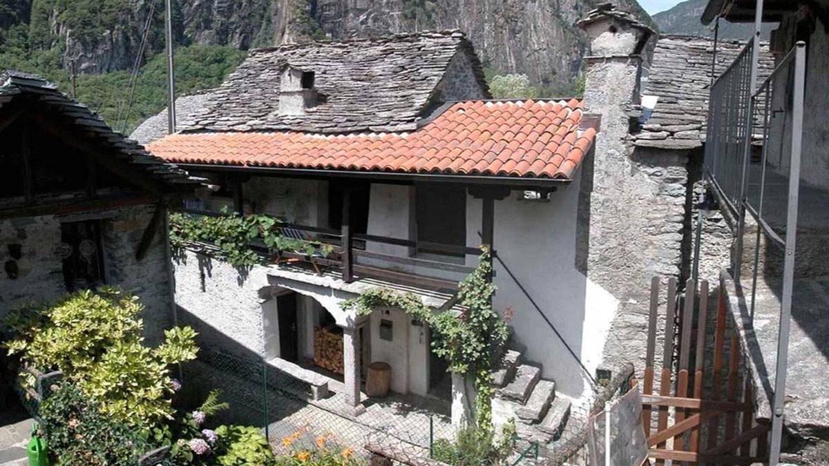 Gordevio House | Holiday house Avegno for 1 - 4 persons with 2 bedrooms - Holiday home