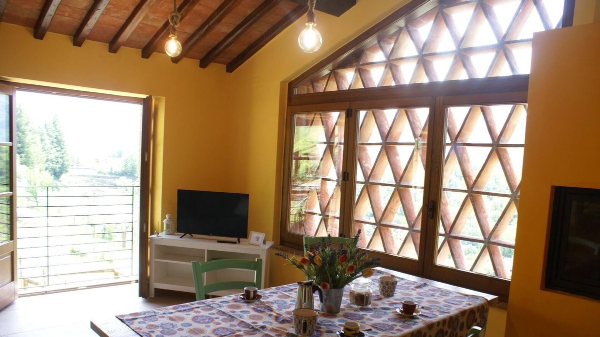 Mologno House | Holiday house Barga for 1 - 6 persons with 2 bedrooms - Holiday house