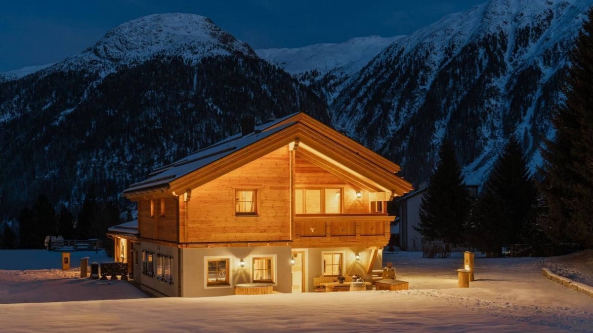 Bever Ski Chalet | Holiday house Bever for 1 - 6 persons with 3 bedrooms - Holiday house