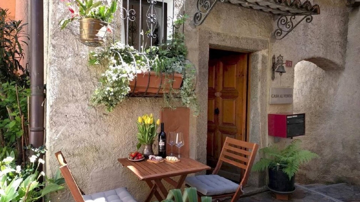 Bidogno House | Holiday house Bidogno for 1 - 5 persons with 3 bedrooms - Holiday house