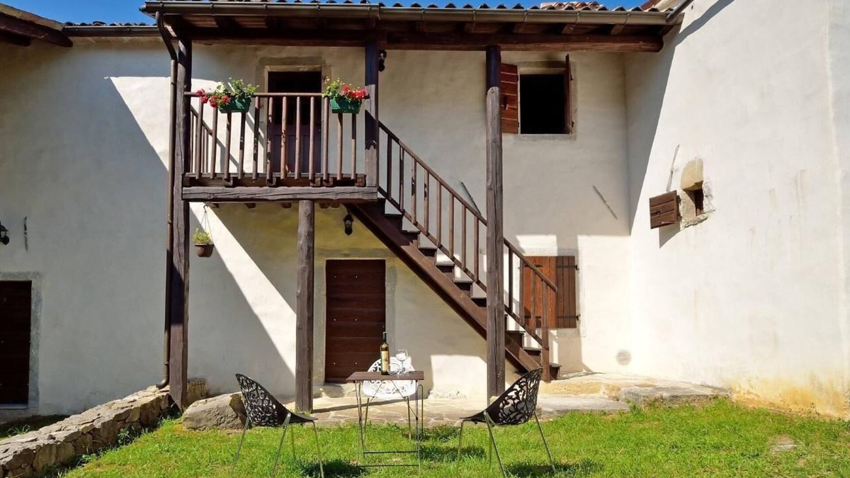 Kotli House | Holiday house Buzet for 1 - 4 persons with 2 bedrooms - Holiday home