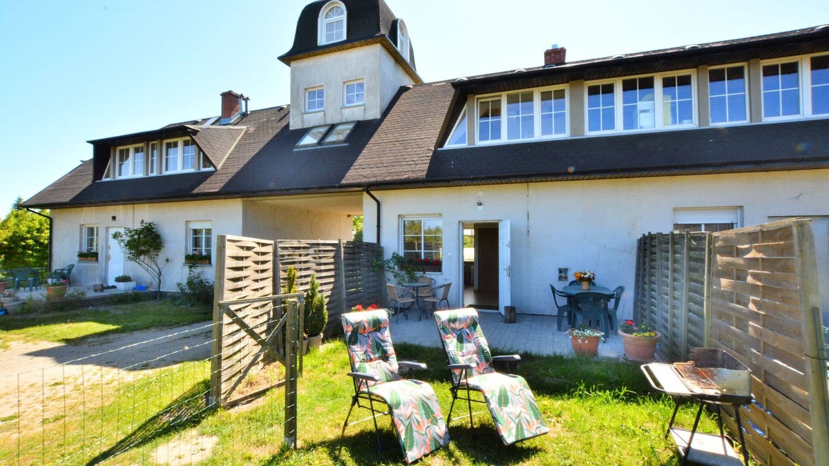 gmina Bedzino House | Holiday House by Lake Jamno with Private Pier