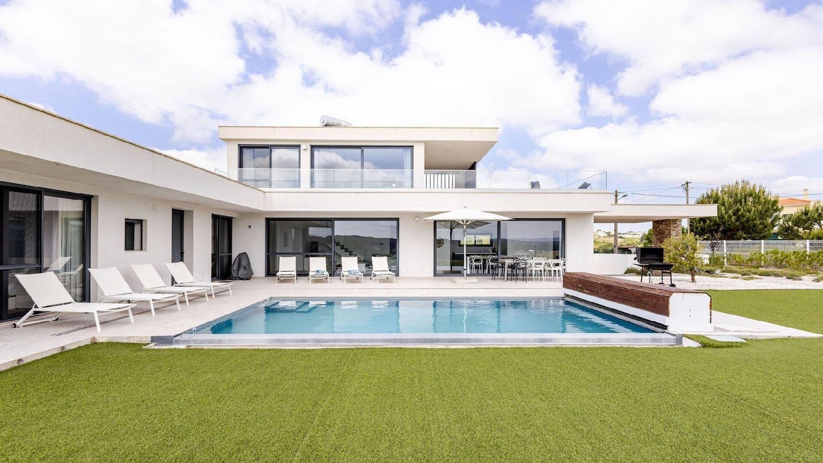 Cadaval House | Holiday house Cadaval for 1 - 8 persons with 4 bedrooms - Holiday house