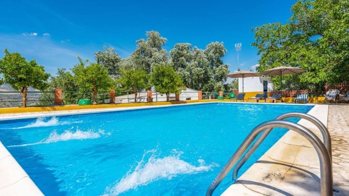 Carcabuey House | Holiday house Carcabuey for 1 - 12 persons with 6 bedrooms - Holiday house