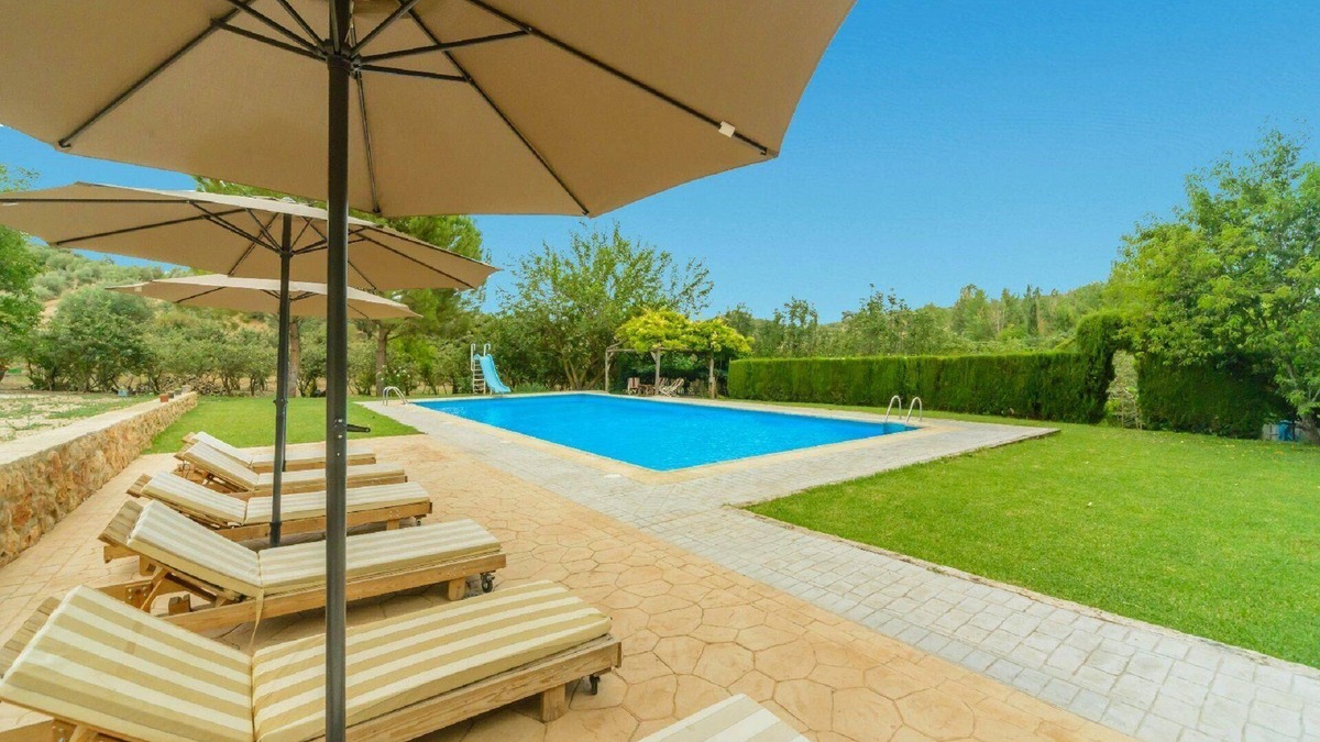 Carcabuey House | Holiday house Carcabuey for 1 - 19 persons with 7 bedrooms - Holiday house