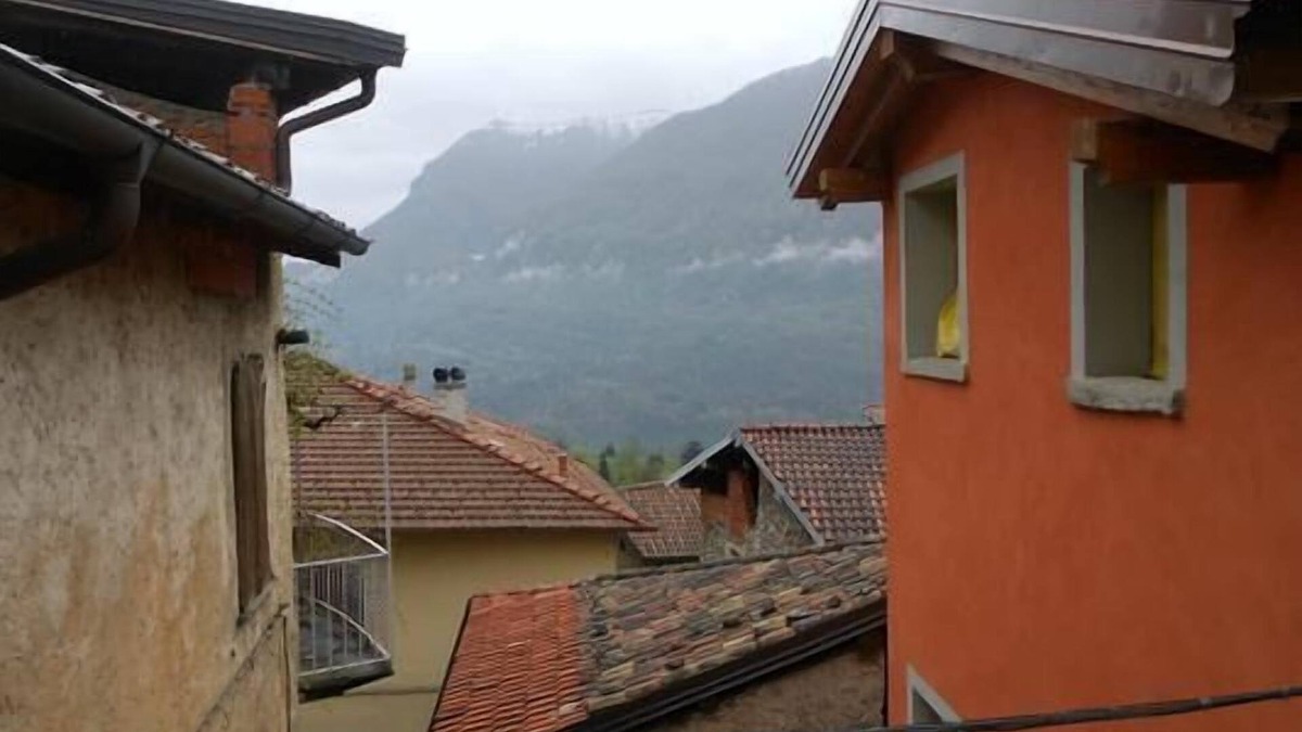 Carlazzo Apartment | Holiday house Carlazzo for 4 - 5 persons with 2 bedrooms - Holiday house