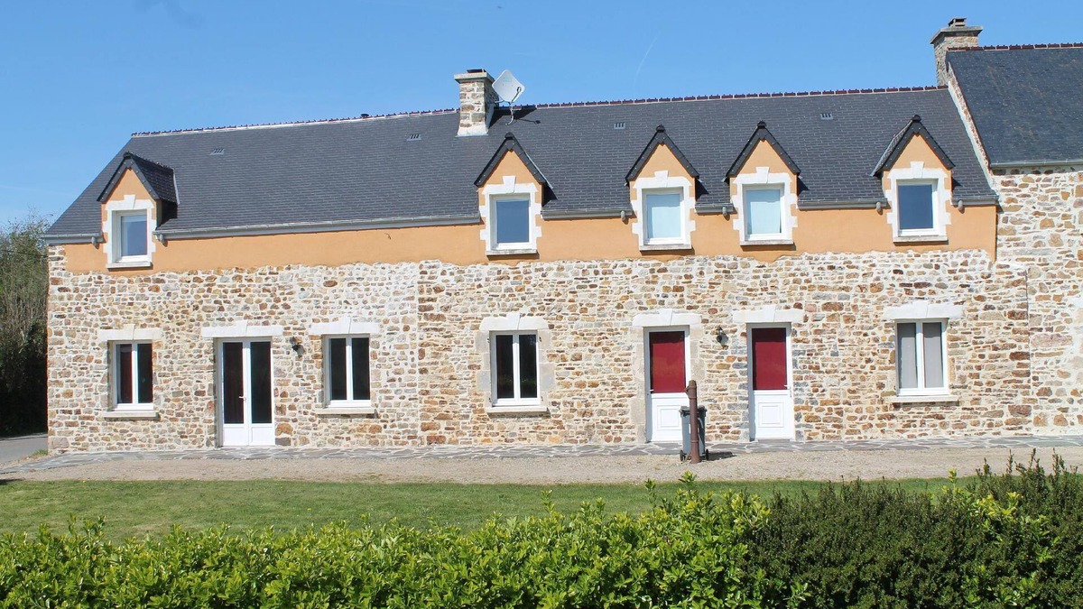Saint-Maurice-en-Cotentin House | Holiday house Carteret for 1 - 10 persons with 5 bedrooms - Row house