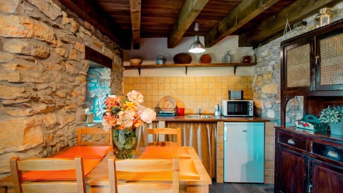Carucedo House | Holiday house Carucedo for 1 - 5 persons with 2 bedrooms - Holiday house