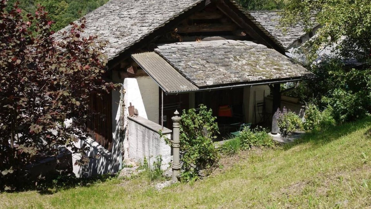 Promontogno Ski Chalet | Holiday house Promontogno (Bondo) for 2 - 3 persons with 1 bedroom - Holiday house