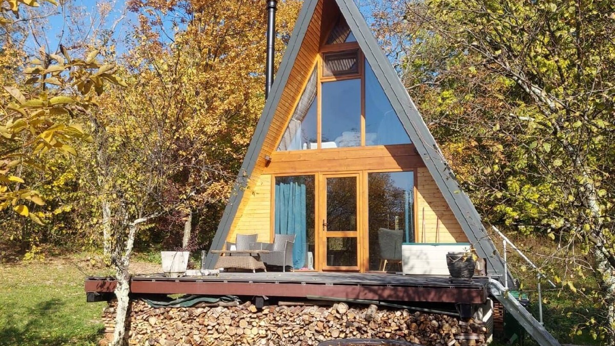 Telega House | Holiday house Cimpina for 1 - 4 persons with 1 bedroom - Row house