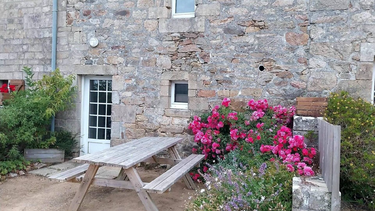 Cleden-Cap-Sizun House | Holiday house Cléden Cap Sizun for 1 - 4 persons with 2 bedrooms - Row house