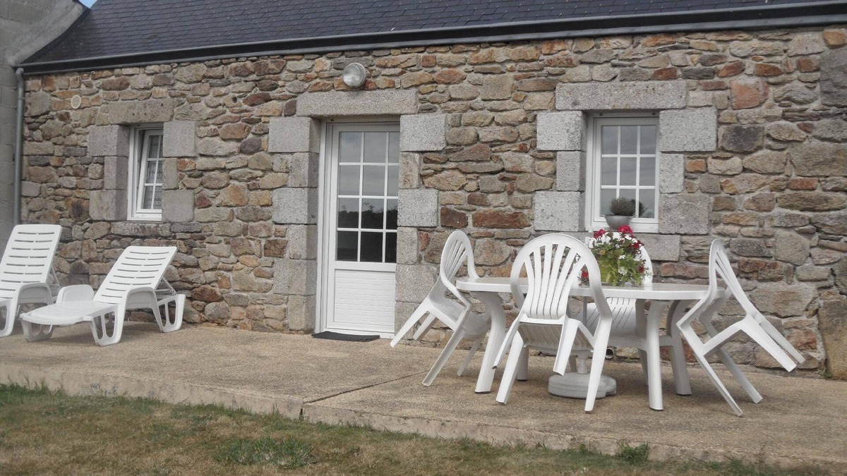 Cleden-Cap-Sizun House | Holiday house Cléden Cap Sizun for 3 - 4 persons with 2 bedrooms - Holiday house