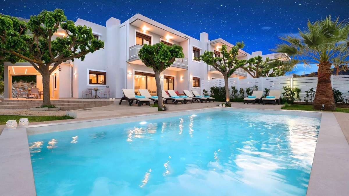 Dempla House | Holiday house Georgioupoli for 1 - 36 persons with 12 bedrooms - Holiday house