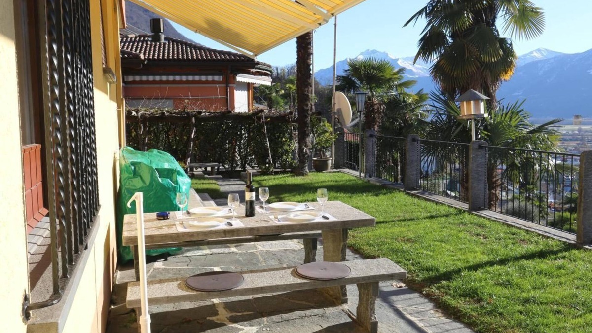 Gordola House | Holiday house Gordola for 1 - 4 persons with 2 bedrooms - Holiday home