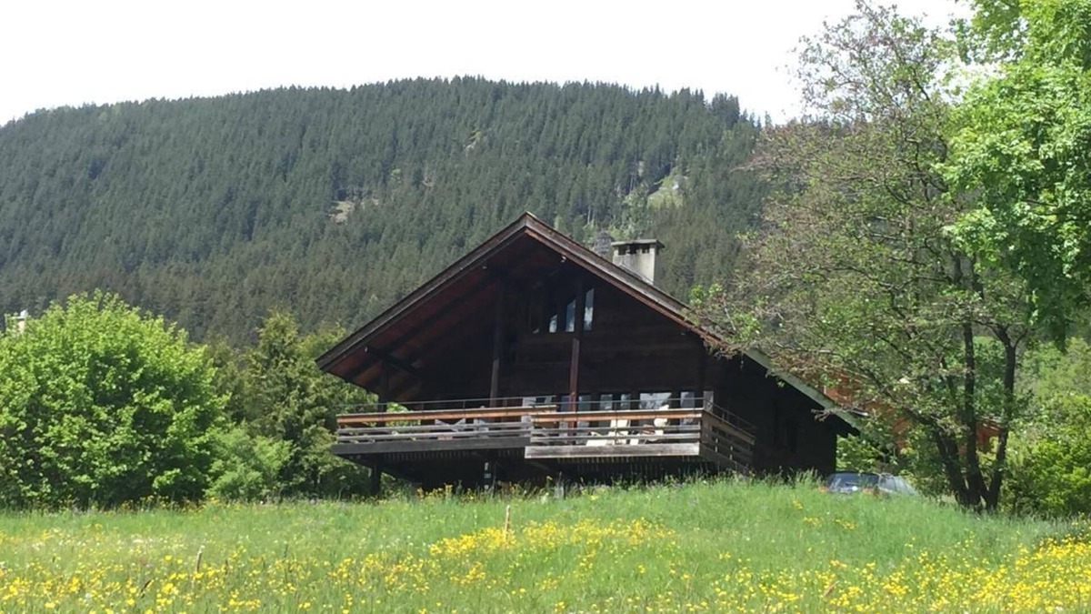 Grindelwald Ski Chalet | Holiday house Grindelwald for 1 - 8 persons with 4 bedrooms - Holiday house