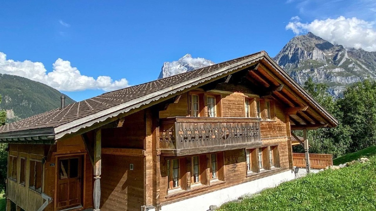 Grindelwald Ski Chalet | Holiday house Grindelwald for 1 - 6 persons with 3 bedrooms - Detached holiday house