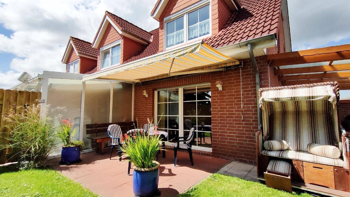 Hamswehrum House | Holiday house Hamswehrum for 1 - 4 persons with 3 bedrooms - Holiday home