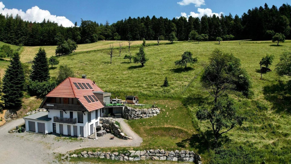 Hausach House | Holiday house Hausach for 1 - 10 persons with 5 bedrooms - Holiday home